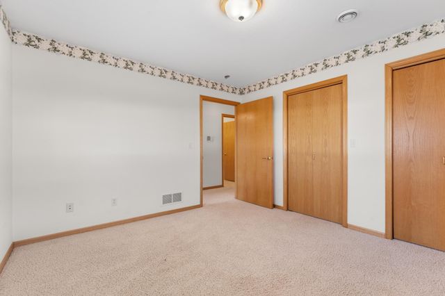 241 6th Street SW, Pine Island, MN 55963