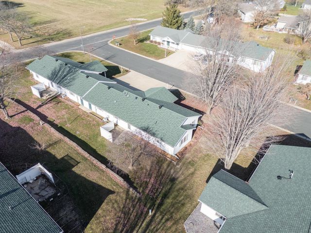 241 6th Street SW, Pine Island, MN 55963