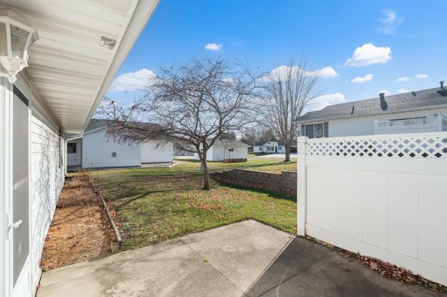 241 6th Street SW, Pine Island, MN 55963