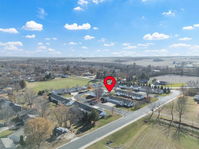 241 6th Street SW, Pine Island, MN 55963