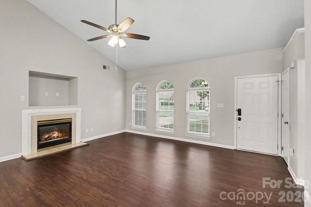 9507 Misty Arbor Way, Charlotte, NC 28269