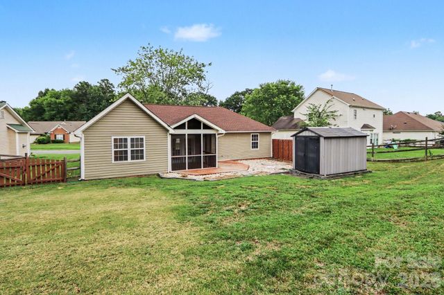 9507 Misty Arbor Way, Charlotte, NC 28269