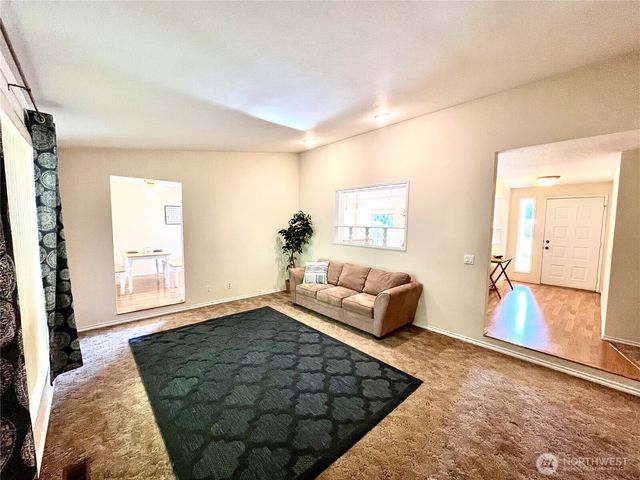 296 Dungeness Meadows, Sequim, WA 98382