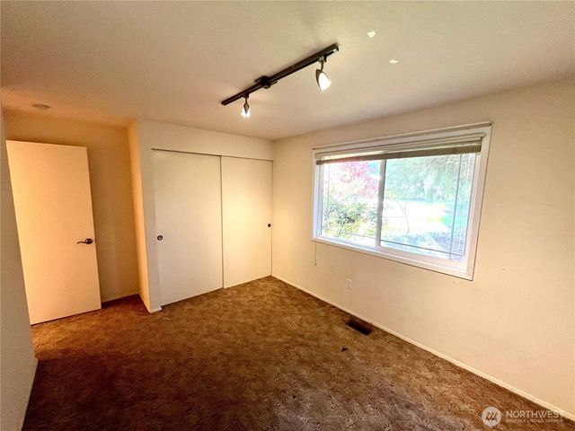 296 Dungeness Meadows, Sequim, WA 98382