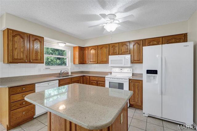 1848 Summitview Drive, St Charles, MO 63303