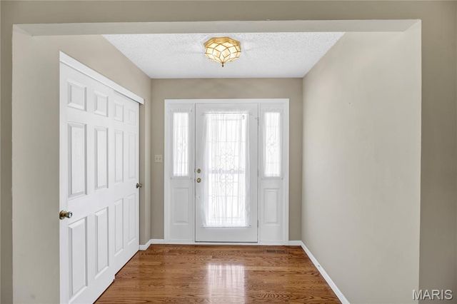 1848 Summitview Drive, St Charles, MO 63303