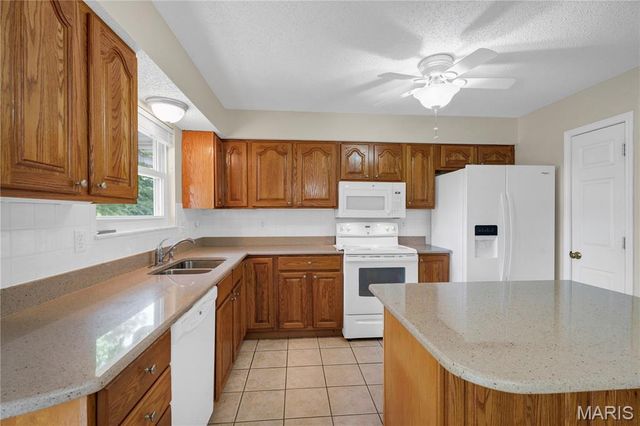 1848 Summitview Drive, St Charles, MO 63303