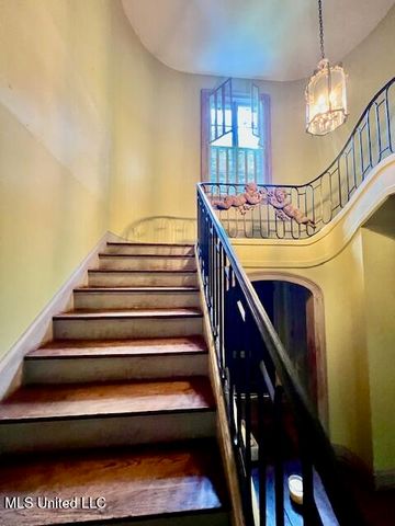 112 Dana Road, Natchez, MS 39120