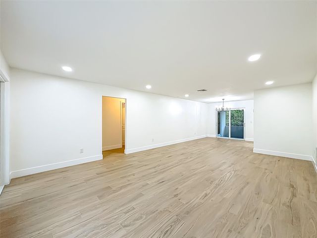 8926 SW 7th St, Boca Raton, FL 33433