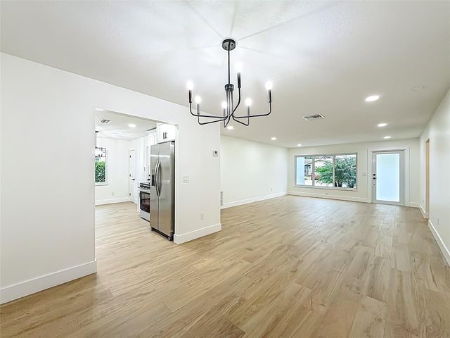 8926 SW 7th St, Boca Raton, FL 33433