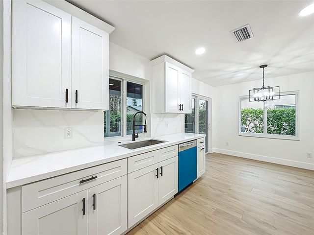 8926 SW 7th St, Boca Raton, FL 33433