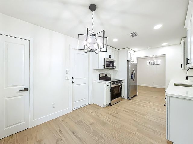 8926 SW 7th St, Boca Raton, FL 33433