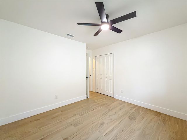 8926 SW 7th St, Boca Raton, FL 33433