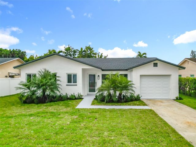 8926 SW 7th St, Boca Raton, FL 33433