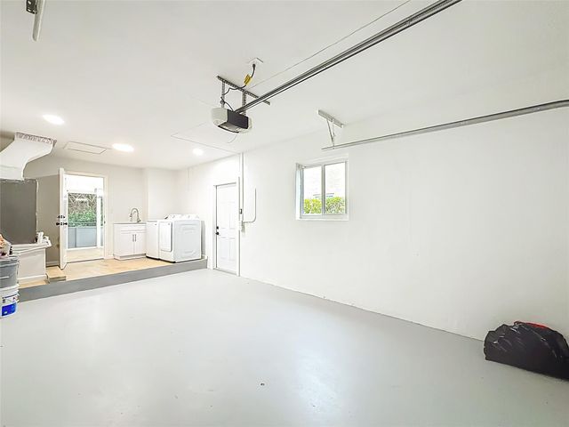 8926 SW 7th St, Boca Raton, FL 33433