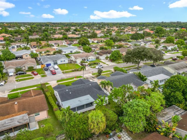 8926 SW 7th St, Boca Raton, FL 33433