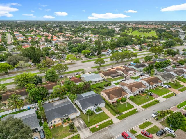 8926 SW 7th St, Boca Raton, FL 33433