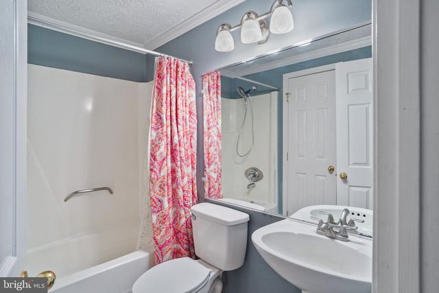 7058 CRESPO LN, Manassas, VA 20112
