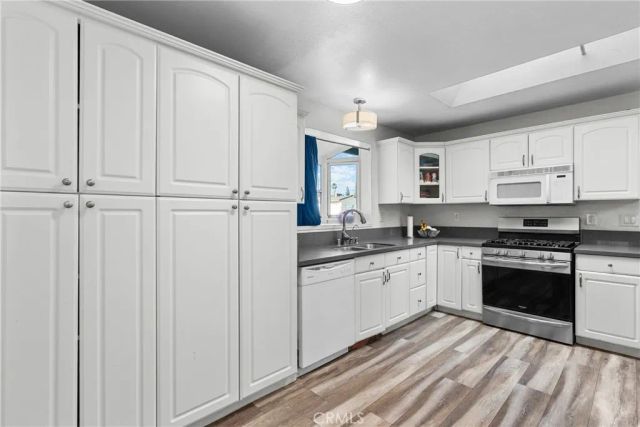 1418 Agnew, Simi Valley, CA 93065