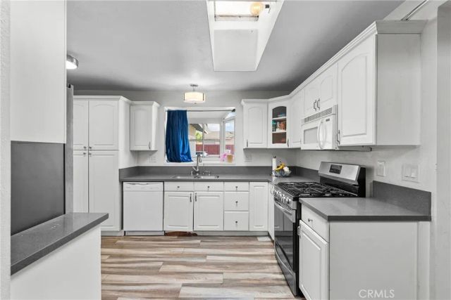 1418 Agnew, Simi Valley, CA 93065