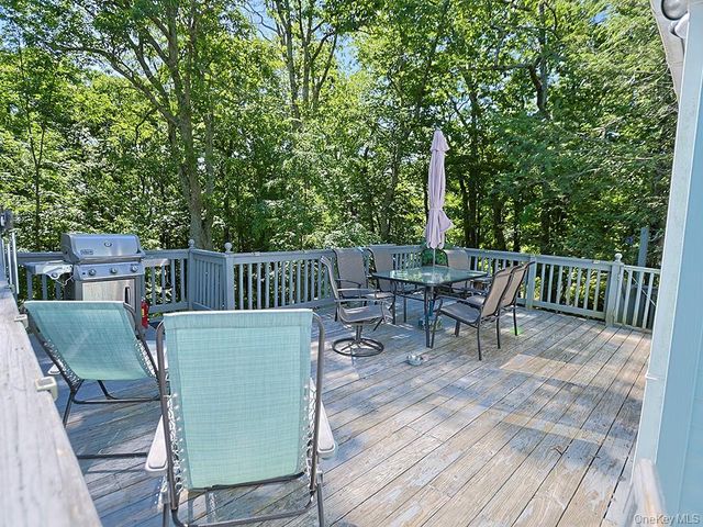 16 Highview Avenue, Wurtsboro, NY 12790