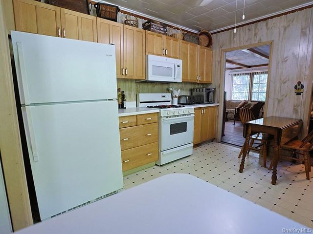 16 Highview Avenue, Wurtsboro, NY 12790