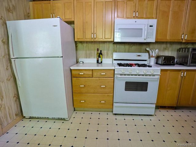 16 Highview Avenue, Wurtsboro, NY 12790