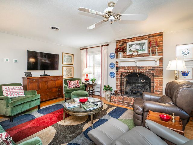 2216 Canterbury Drive, Burlington, NC 27215