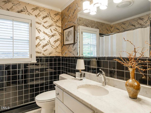 2216 Canterbury Drive, Burlington, NC 27215