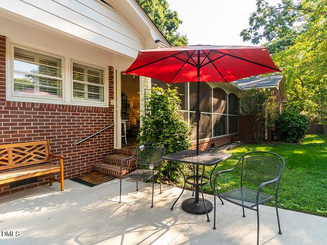 2216 Canterbury Drive, Burlington, NC 27215