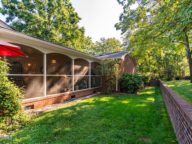 2216 Canterbury Drive, Burlington, NC 27215