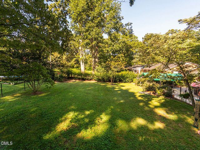 2216 Canterbury Drive, Burlington, NC 27215