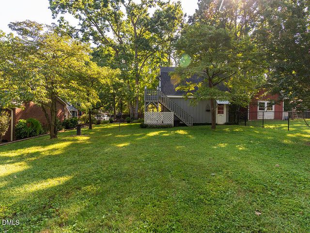 2216 Canterbury Drive, Burlington, NC 27215