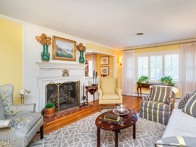 2216 Canterbury Drive, Burlington, NC 27215