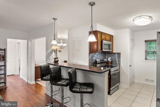 3912 FAIRVIEW DR, Fairfax, VA 22031
