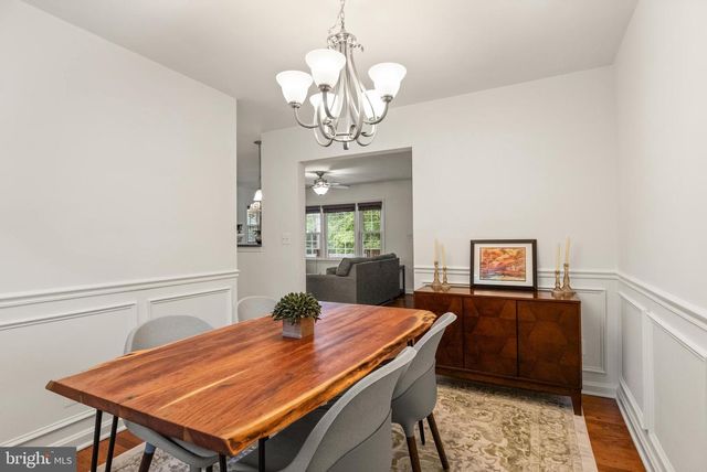 3912 FAIRVIEW DR, Fairfax, VA 22031