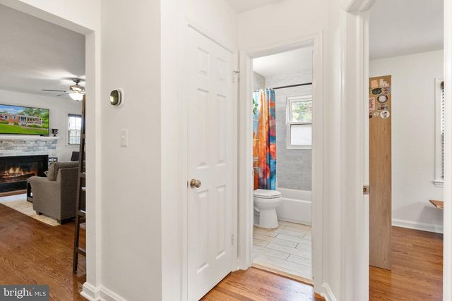 3912 FAIRVIEW DR, Fairfax, VA 22031