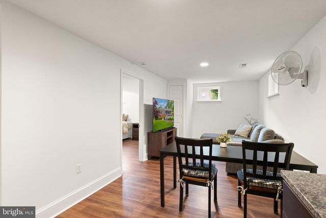 3912 FAIRVIEW DR, Fairfax, VA 22031