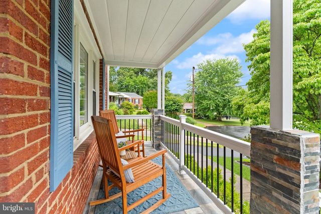 3912 FAIRVIEW DR, Fairfax, VA 22031