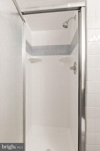 3912 FAIRVIEW DR, Fairfax, VA 22031