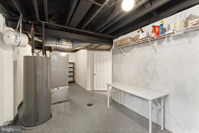 3912 FAIRVIEW DR, Fairfax, VA 22031