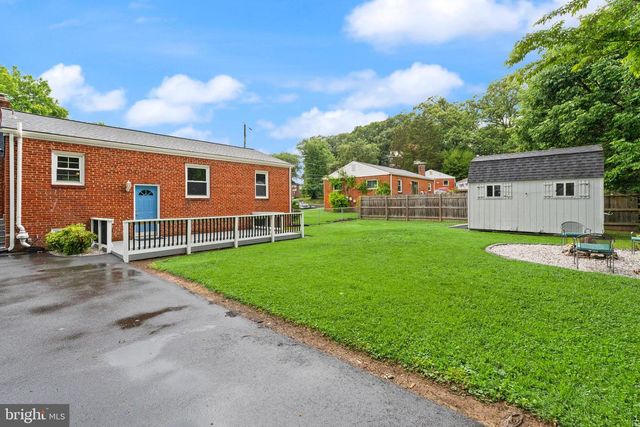 3912 FAIRVIEW DR, Fairfax, VA 22031
