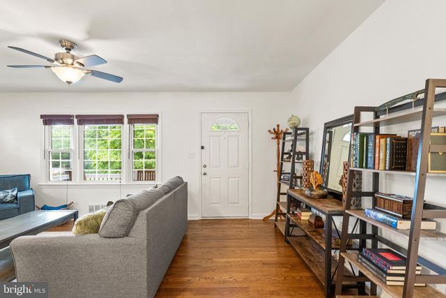 3912 FAIRVIEW DR, Fairfax, VA 22031