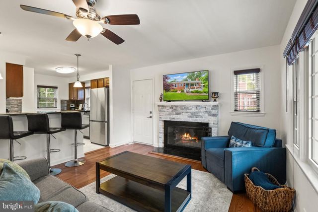 3912 FAIRVIEW DR, Fairfax, VA 22031