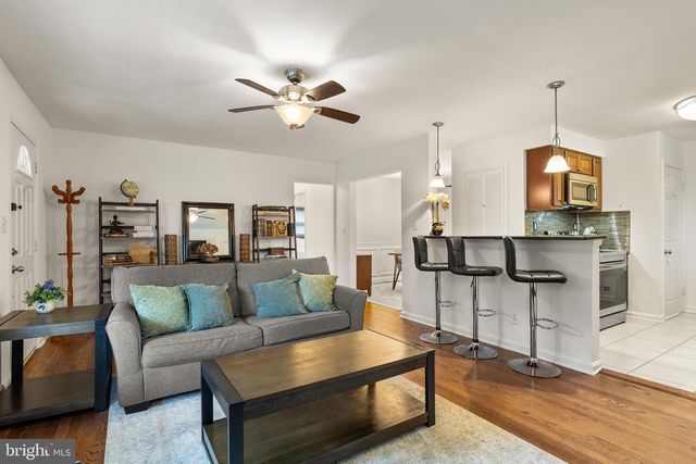 3912 FAIRVIEW DR, Fairfax, VA 22031