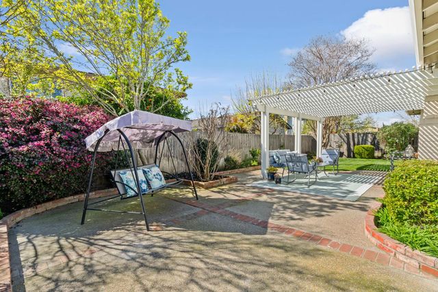 2820 Angel Dr, Stockton, CA 95209