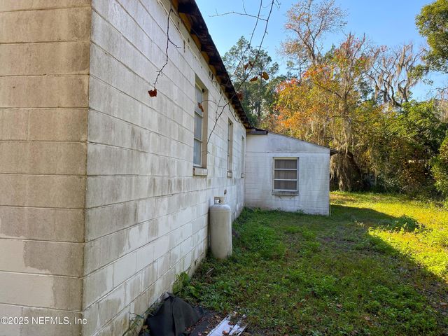 228 YELVINGTON Road, East Palatka, FL 32131