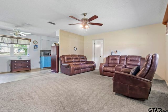 1282 RS County Road 3325, Emory, TX 75440