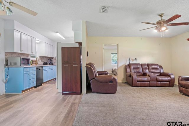 1282 RS County Road 3325, Emory, TX 75440