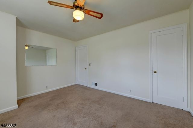 8 Tyler Ct, Clifton City, NJ 07012